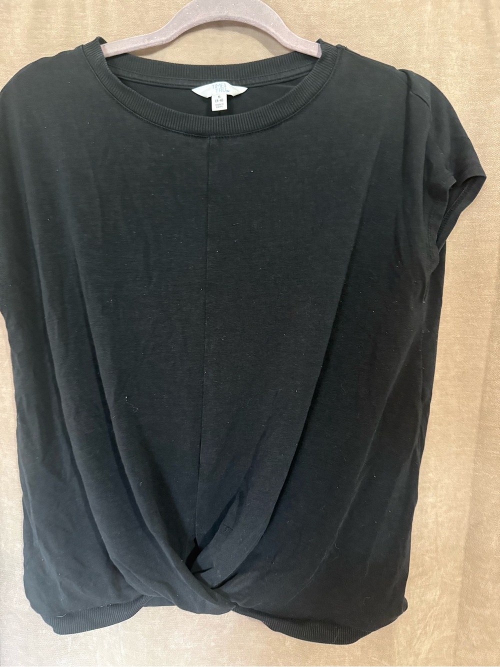 Time and Tru Black Twist-Hem Short Sleeve Tee